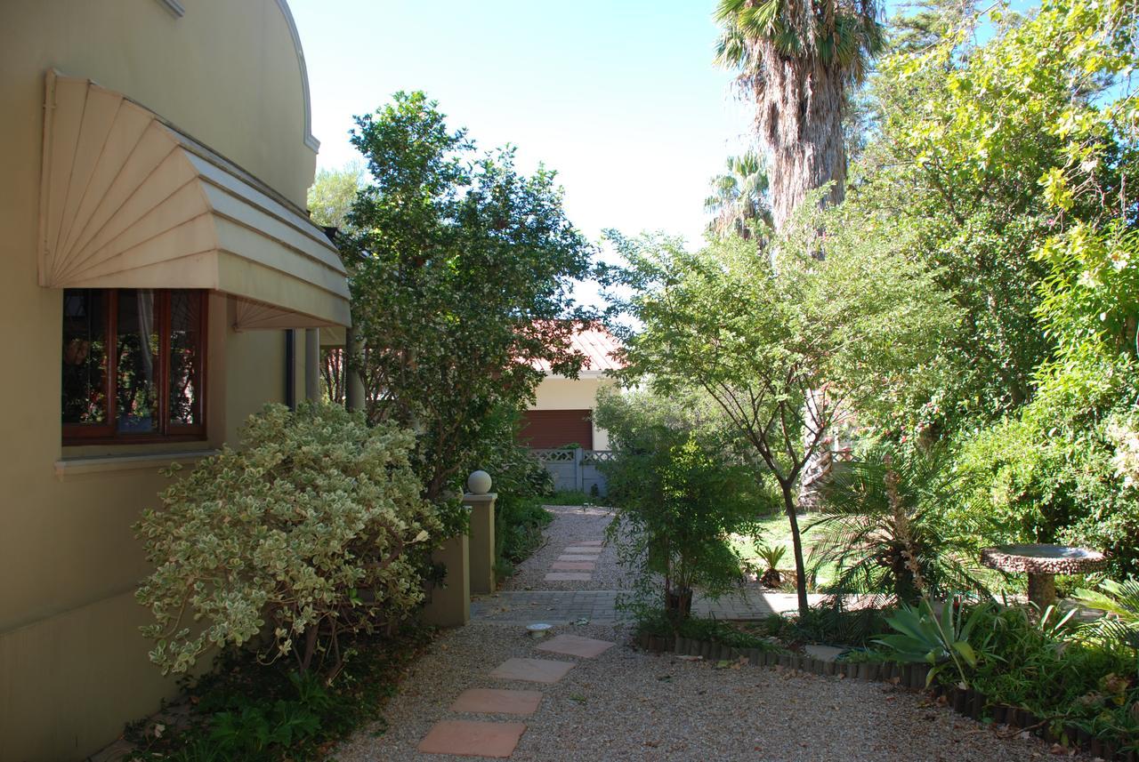 86 On Langenhoven Bed & Breakfast 奥茨胡恩 外观 照片